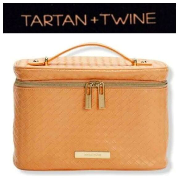 Tartan & Twine Apricot Weave Deluxe Train Case